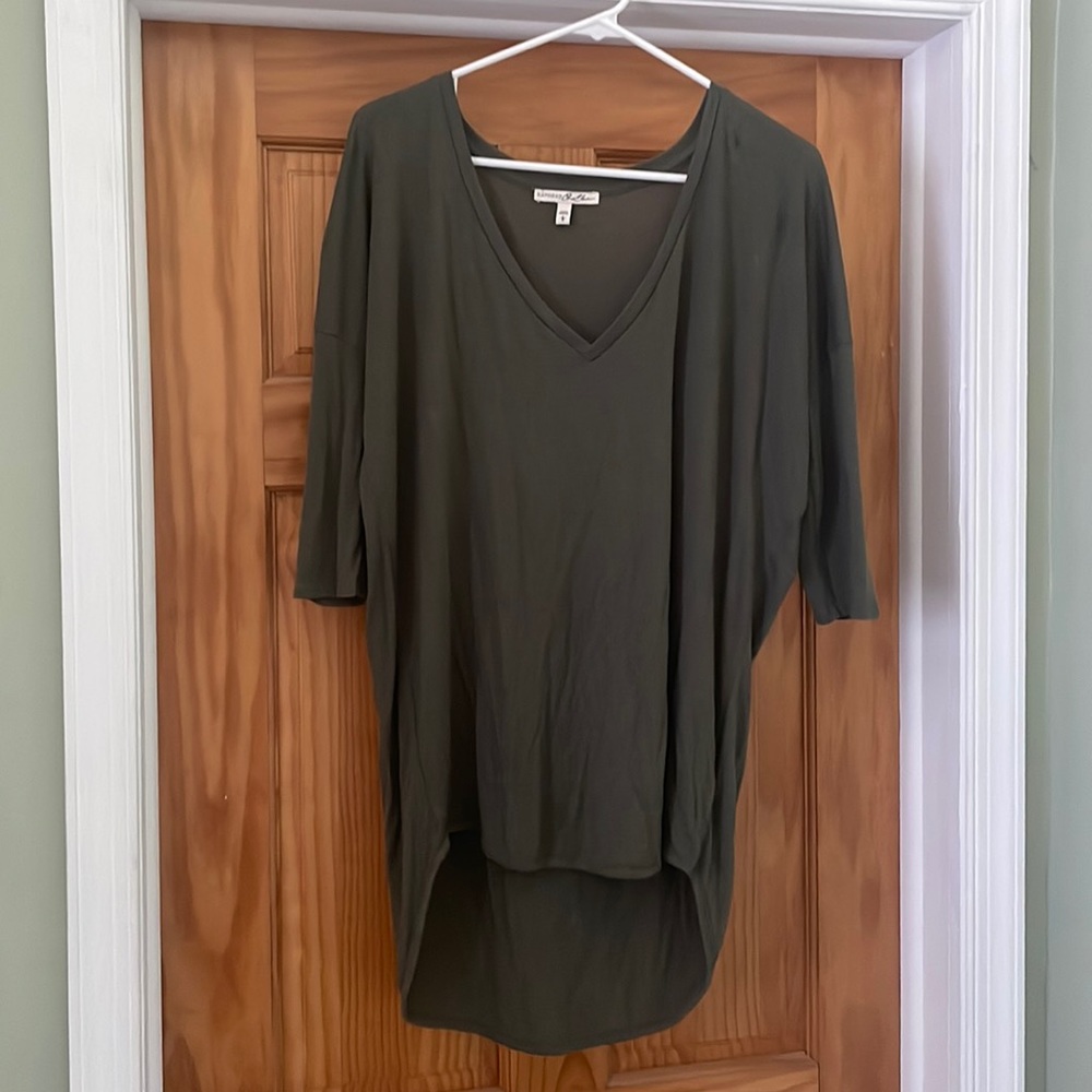 Women’s Express Brand Olive Green V-Neck Tunic Size Large